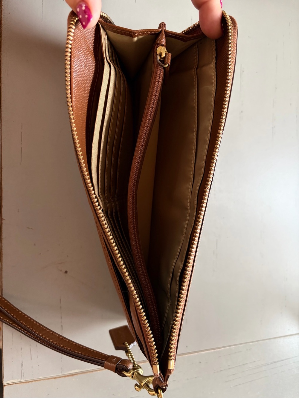 Coach Tan Leather Zip Pouch with Gold Logo - Picture 4 of 4